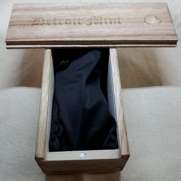 Detroit Mint Sunglasses - Authentic - Picture 11 of 16